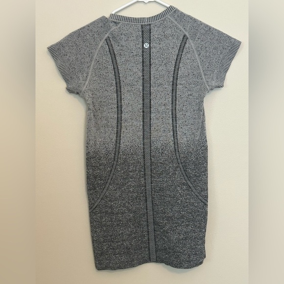 Lululemon 6 Swiftly Tech T-Shirt Tee Shirt Short Sleeve Rare Gray Ombré running - Picture 8 of 10